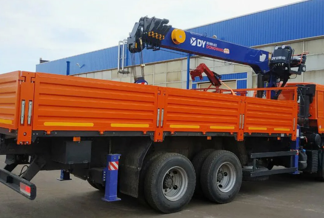 Самосвал камаз 65115  с КМУ DongYang SS2036