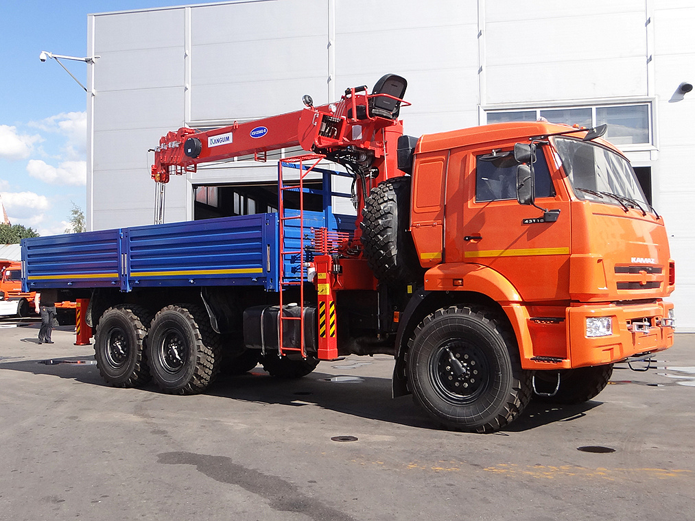 Бортовой автомобиль КАМАЗ 43118 с КМУ Kanglim KS1256G-II